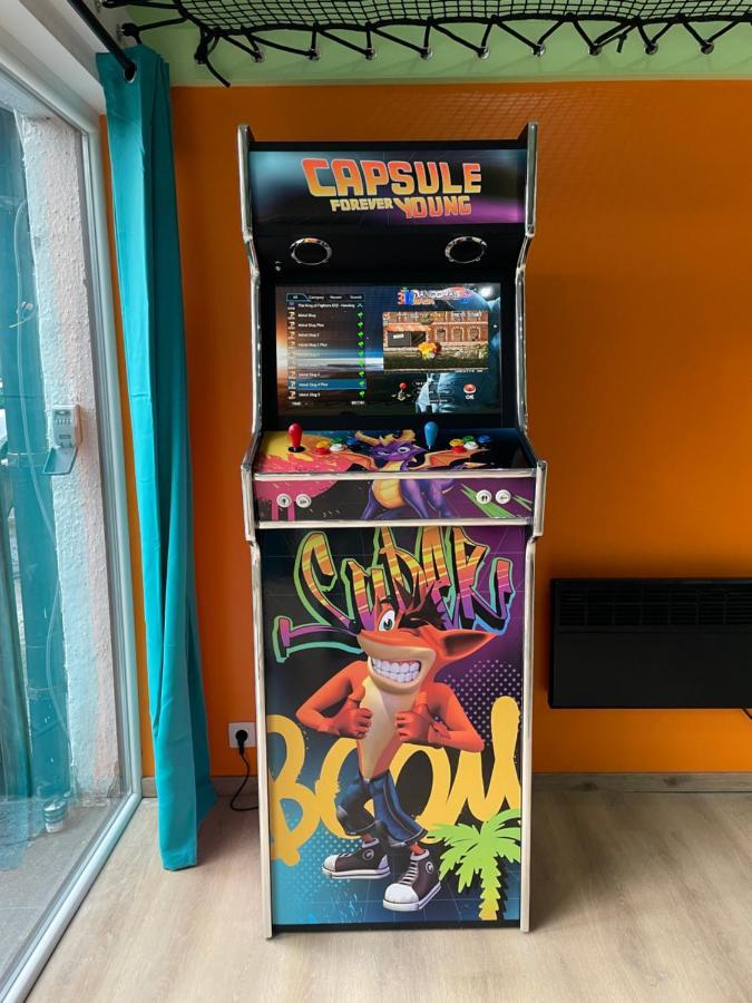 Capsule Forever Young - Jacuzzi - Sauna - Billard - Arcade De Jeux - Netflix & Home Cinema - Ping Pong Hastiere-par-dela 外观 照片