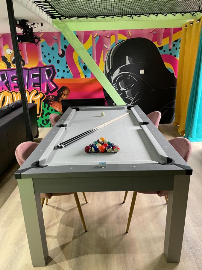 Capsule Forever Young - Jacuzzi - Sauna - Billard - Arcade De Jeux - Netflix & Home Cinema - Ping Pong Hastiere-par-dela 外观 照片