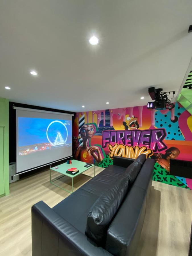 Capsule Forever Young - Jacuzzi - Sauna - Billard - Arcade De Jeux - Netflix & Home Cinema - Ping Pong Hastiere-par-dela 外观 照片