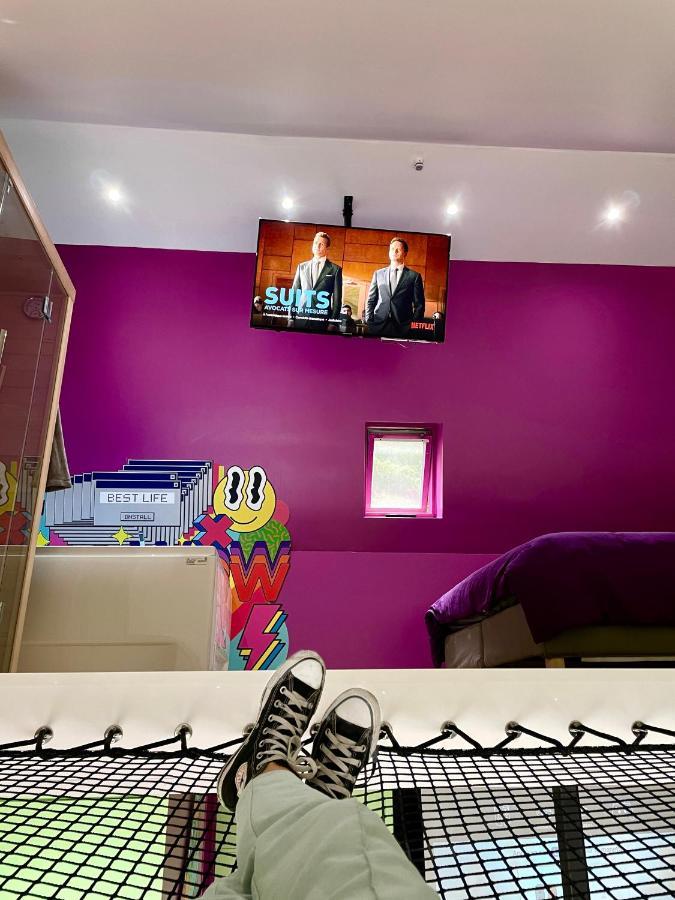 Capsule Forever Young - Jacuzzi - Sauna - Billard - Arcade De Jeux - Netflix & Home Cinema - Ping Pong Hastiere-par-dela 外观 照片